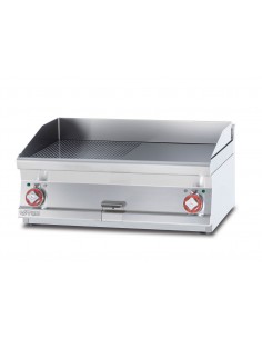 Professional Electric Fry Top - 1/2 smooth plates, 1/2...