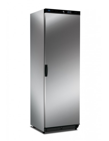 Refrigerated cabinet - Temperature +2°/+10°C - Capacity liters 640 - Static Refrigeration - Power W 120 -Cm 83 x 81 x 196.5 h