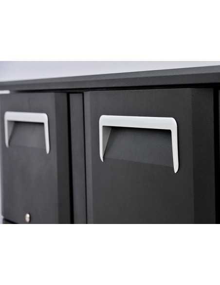 Vitrina Refrigerada - 3 Puertas con Bisagras - Capacidad Lt 500 - cm 208.5 x 51.5 x 86h