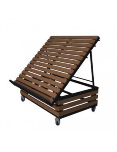 Fruit and vegetable display with wooden slats -...