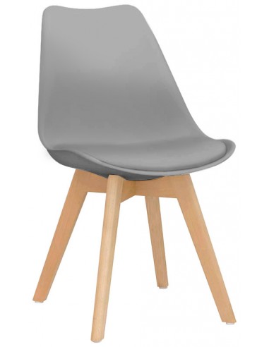 Sedia per interno - Struttura in legno - Scocca in polipropilene - Cuscino in ecopelle - Dimensioni cm 48 x 43 x 81 h