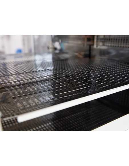 Sterilizzatore per oggetti a raggi UV-C con 2 ripiani porta oggetti Sterilizzatore per oggetti a raggi UV-C con 2 ripiani porta oggetti