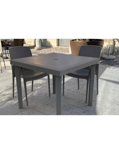 Table in polymer - Dimensions cm 90 x 90 x 74.5 h