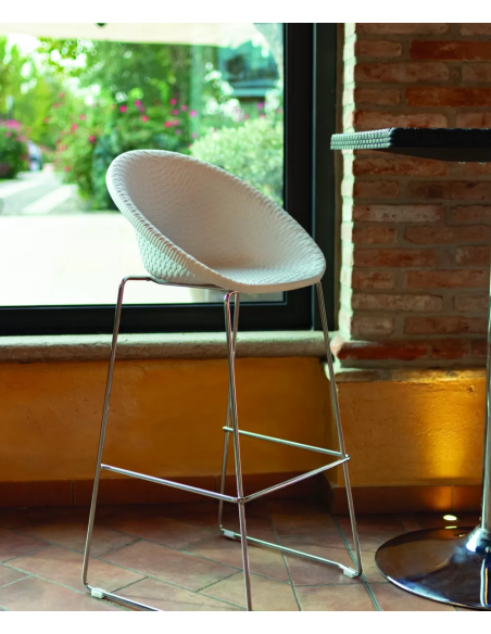 Stool - Polypropylene seat - Chrome base - Dimensions cm 49 x 50 x 100 h