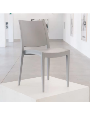Sedia in polipropilene - Dimensioni cm 49 x 51...