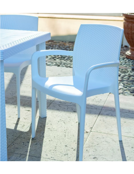 Sillón de polipropileno - Dimensiones cm 59 x 55 x 84 h