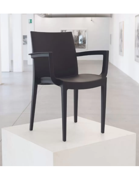 Poltrona in polipropilene - Dimensioni cm 59 x 51 x 80 h