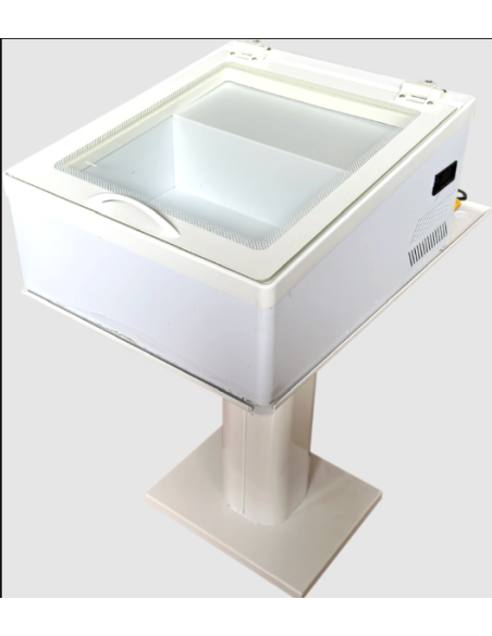 Countertop ice cream display with 2 5-liter or 4 2.5-liter trays