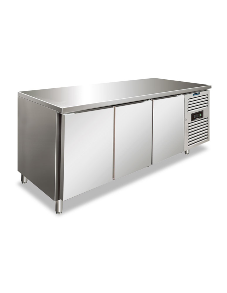 Refrigerated table 3 doors - Ventilated - cm 179.5 x 60 x 86 h Refrigerated table 3 doors - Ventilated - cm 179.5 x 60 x 86 h