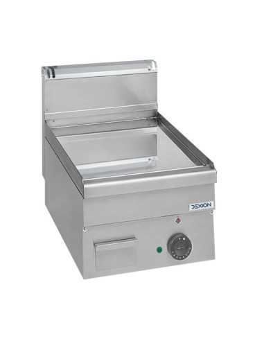 Professional electric fry top with smooth...