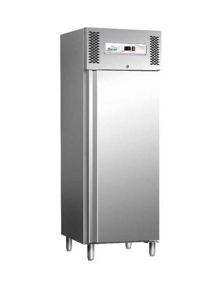 Refrigerated Display, 250 mm Slicer, Heated Display, Vegetable Cutter, 25kg Spiral Mixer, 18-Pizza Oven, Pizza Counter