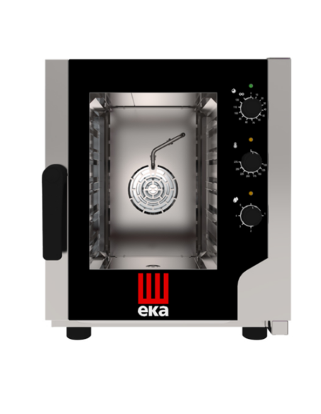 Frigo 400 L, forno 5 GN2/3 con base, cucina 4 fuochi, fry top e friggitrice 8+8 L a gas, tavolo 210 cm, cappa motore 200 cm