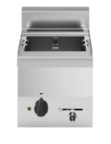 1400 L fridge, 6 hotplates, griddle, 4-tray...