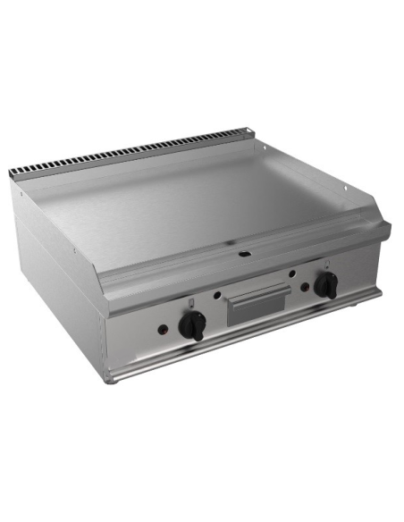Cuocipasta gas 13 L con cesti, fry top, 6 fuochi gas, abbattitore, lavamani, forno gas, tavolo frigo 178 cm, frigg. gas 8+8 L