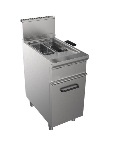 Frigo 1400 L, plancha, freidora 8+8 L, lavamanos, 6 fuegos, horno, abatidor, campana 200 cm, mesa fría 178 cm, cuecepastas 24 L