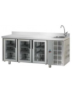 Mesa refrigerada con panel frontal y fregadero, con 3...