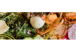 Refrigerated Boxes: An Opportunity for Efficient Waste Management in the Restaurant Industry